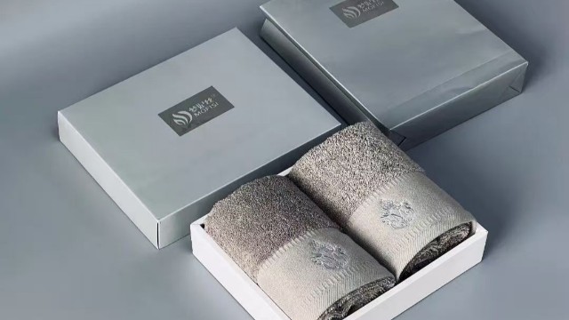 The moon shines on the Mid-Autumn Festival, and the MOFISI Towel gift box features a unique design