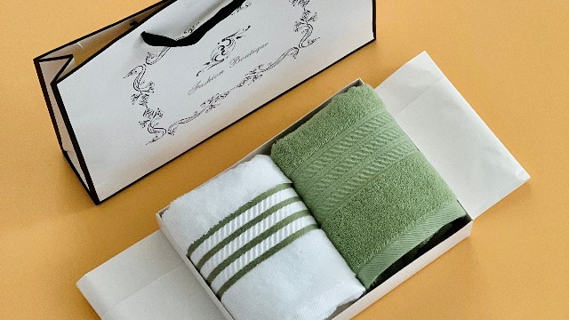 From Royal Gardens to Retail Shelves: Garden-Inspired Towel Gift Sets for Summer Sales
