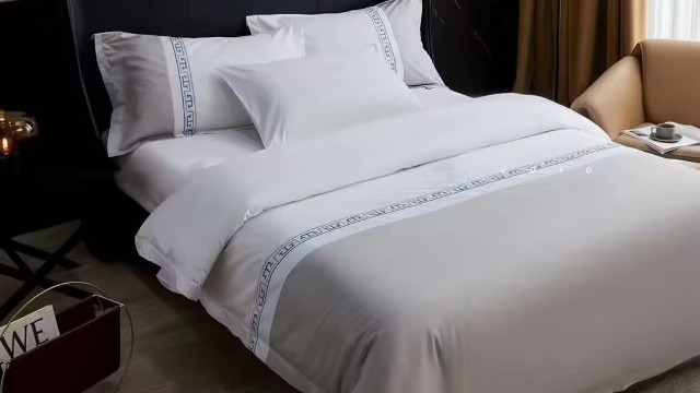 Linen Cost Optimization Techniques: How Customized Solutions Can Help Hotels Save 20% on Procurement Costs?