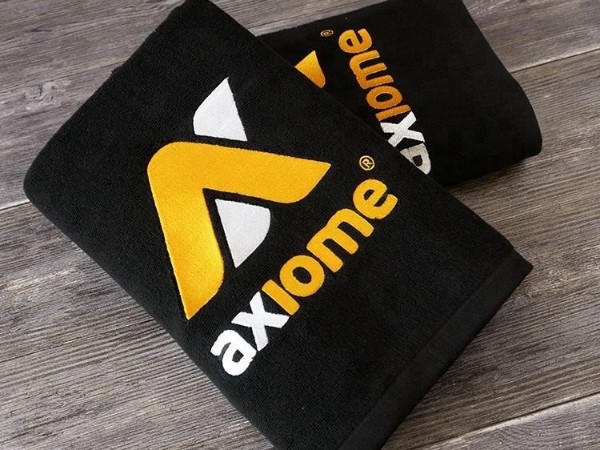 Custom-made embroidered logo for pure cotton gym sports face towels