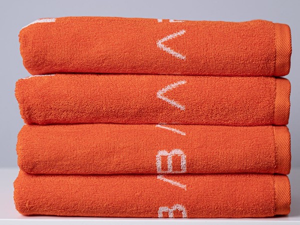 High-quality 100% cotton yarn dyed and embossed beach sports towel custom logo super soft cotton gym face towel