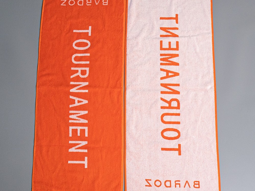 Yarn-dyed jacquard sports towel