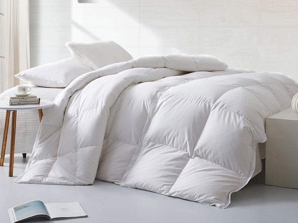 A large duck feather core quilt in a 5-star hotel